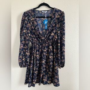 ⭐️Navy floral mini dress